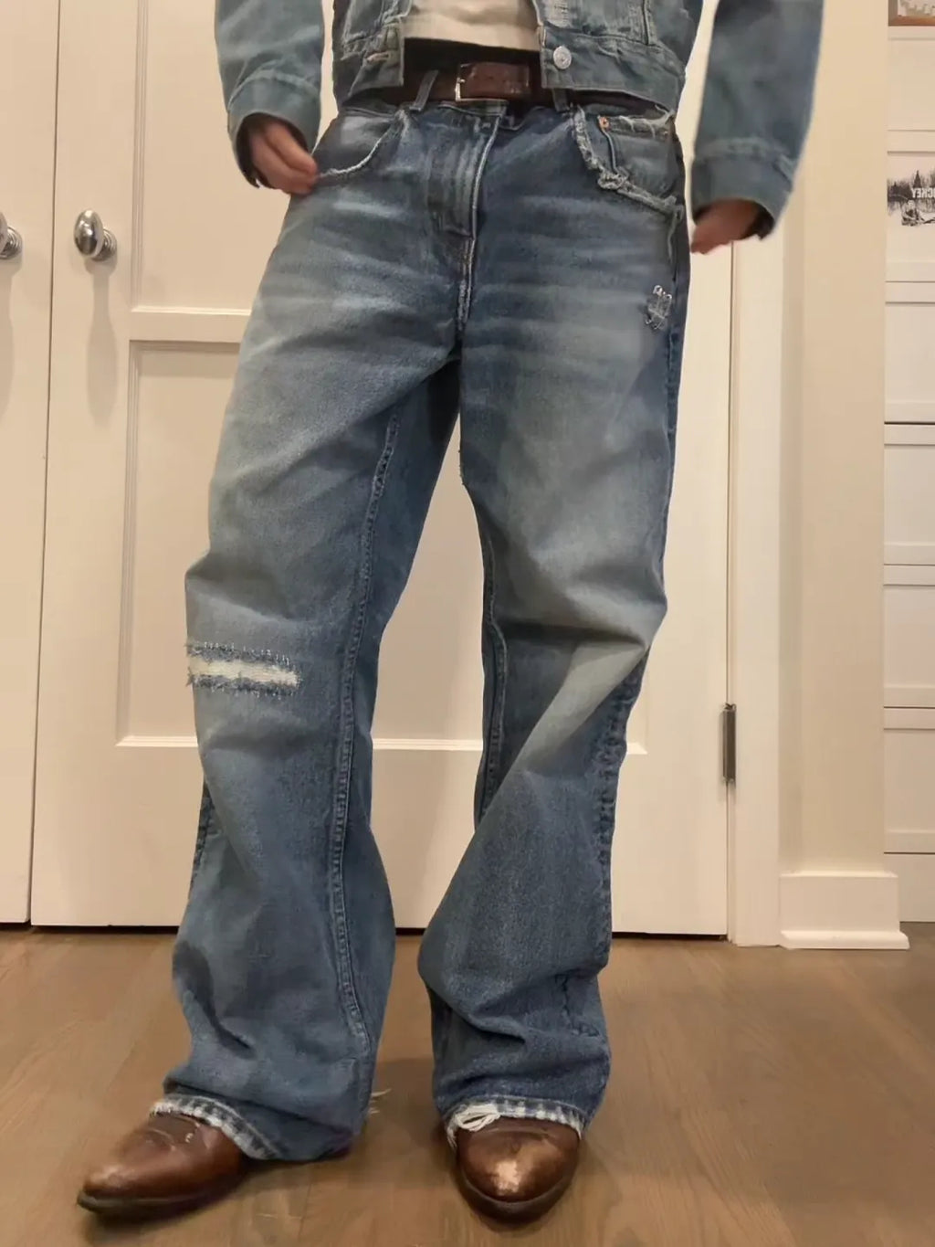 VINTAGE WASHED DISTRESSED DENIM